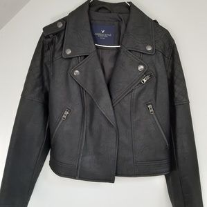 American Eagle cute and comfy new leather jacket